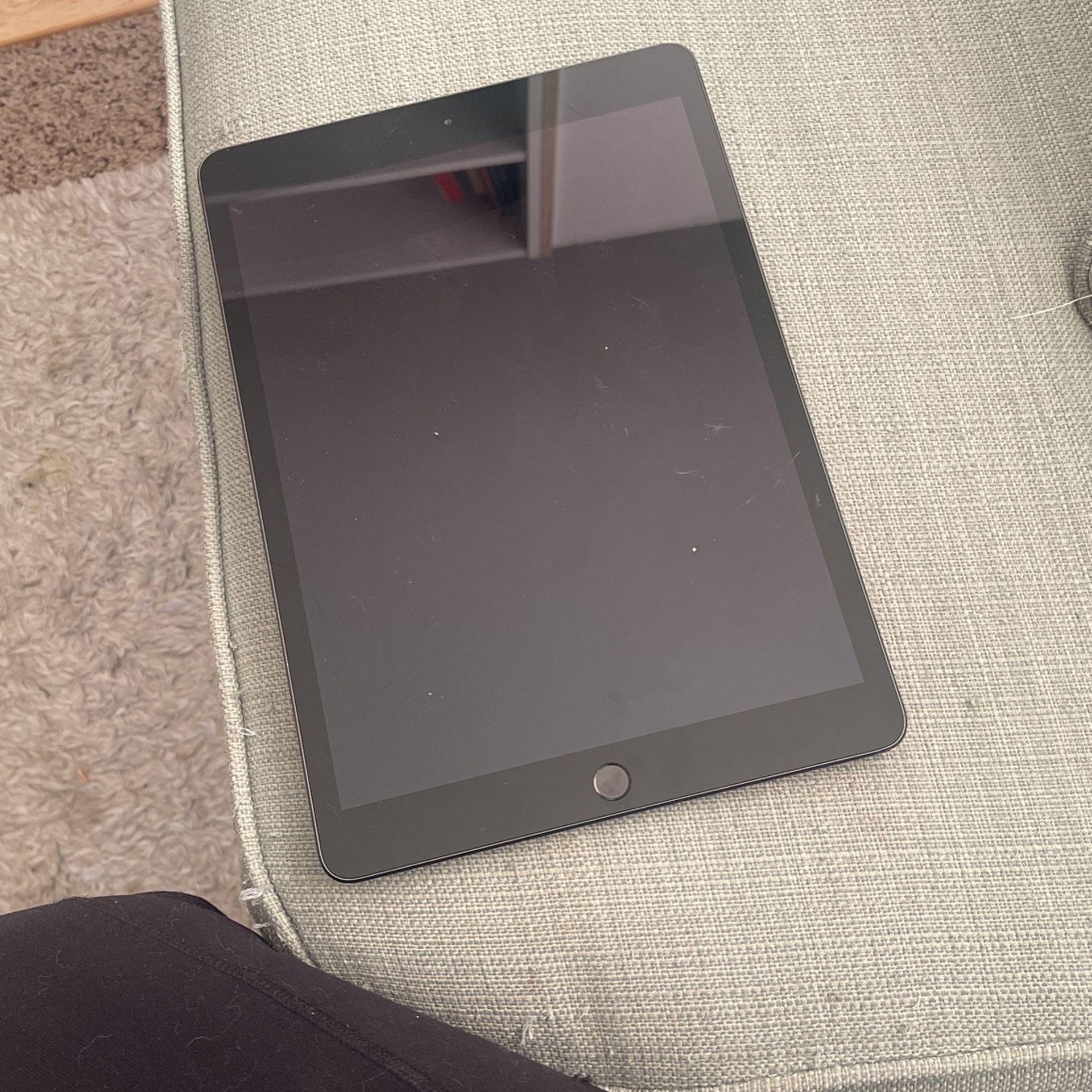 iPad 7th Generation 32 GB Computers & Accessories