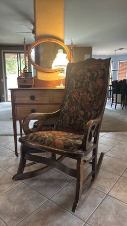 - Antique Rocking Chair - (late 1800's ) Victorian  Style