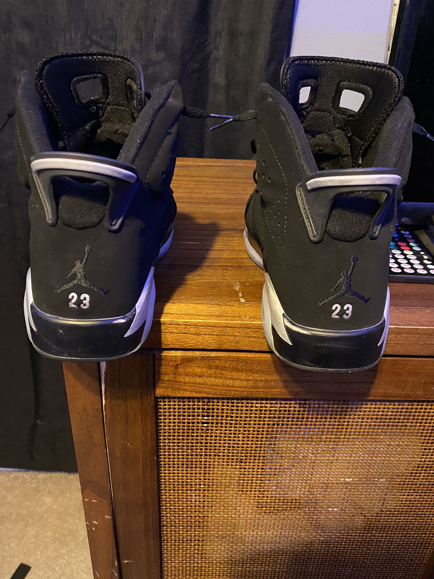 Jordan 6  Size 9.5
