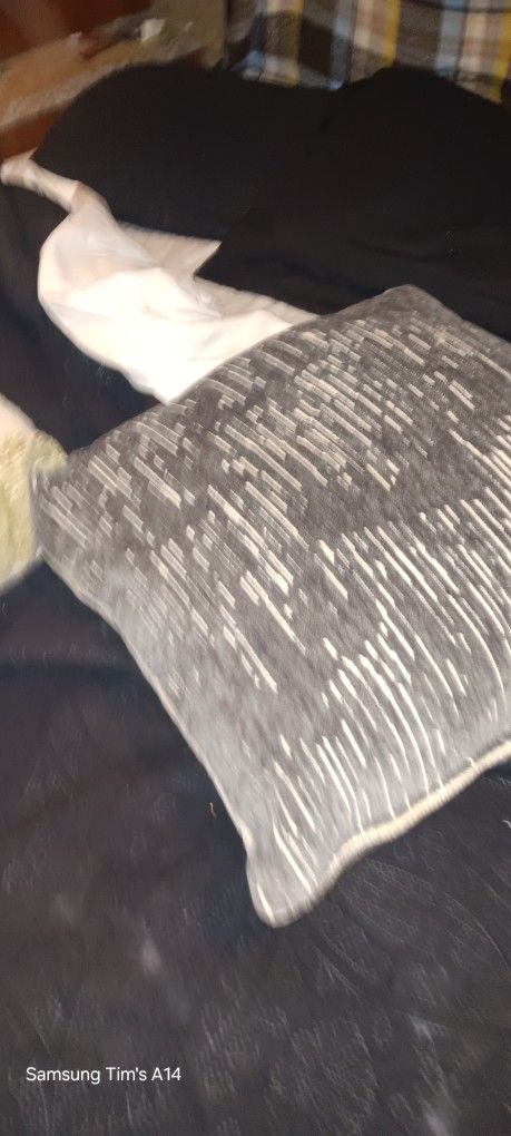Throw Pillows