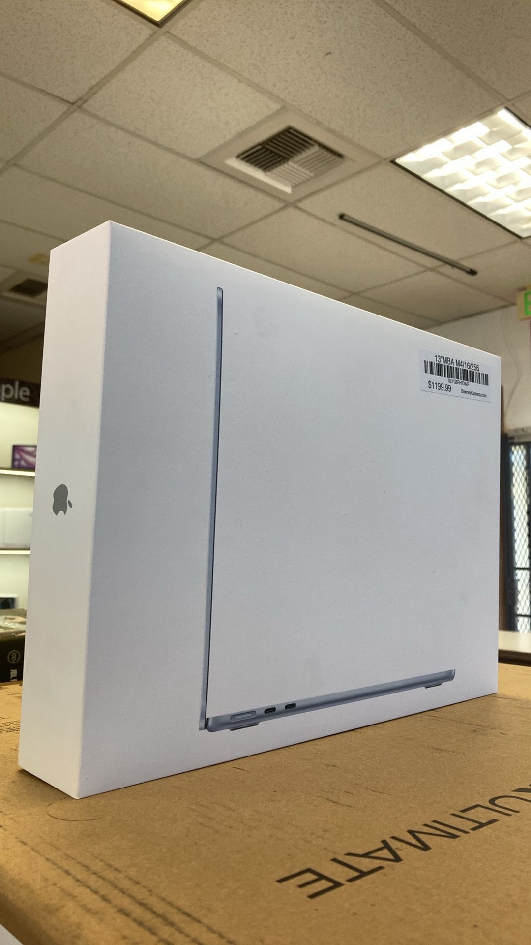 13” MacBook Air M4 Chip, 16GB Memory, 256GB Storage