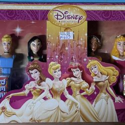 Disney princess pez collector’s set
