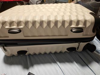 Nice small suitcase Great condition