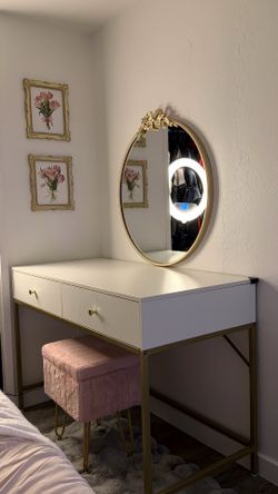 Vanity desk