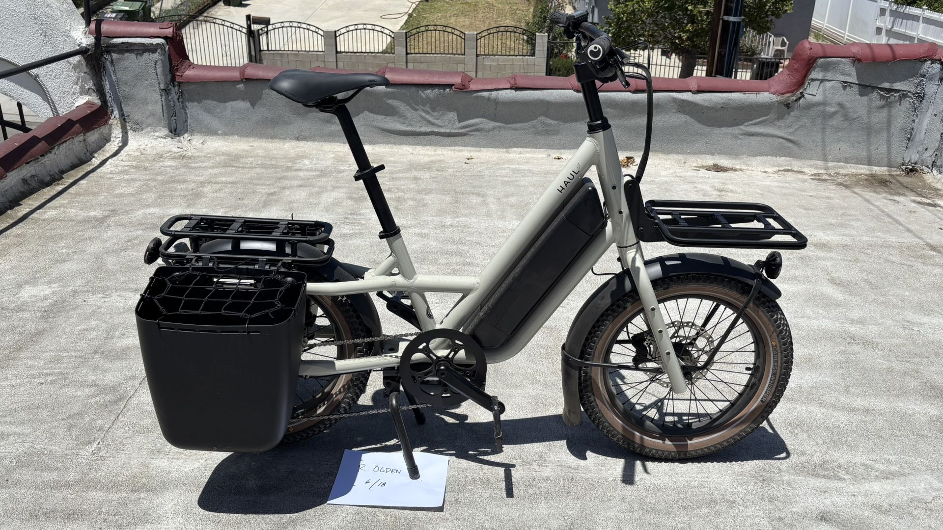 Globe Haul ST Specialized Cargo Bike
