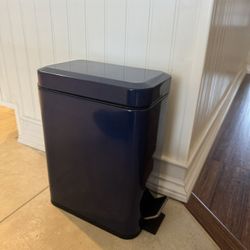 Mini Bathroom or Kitchen Trash Can