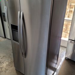 Whirlpool Counter Depth Stainless Steel Side By Side Refrigerator With Dispenser 💧 🧊 