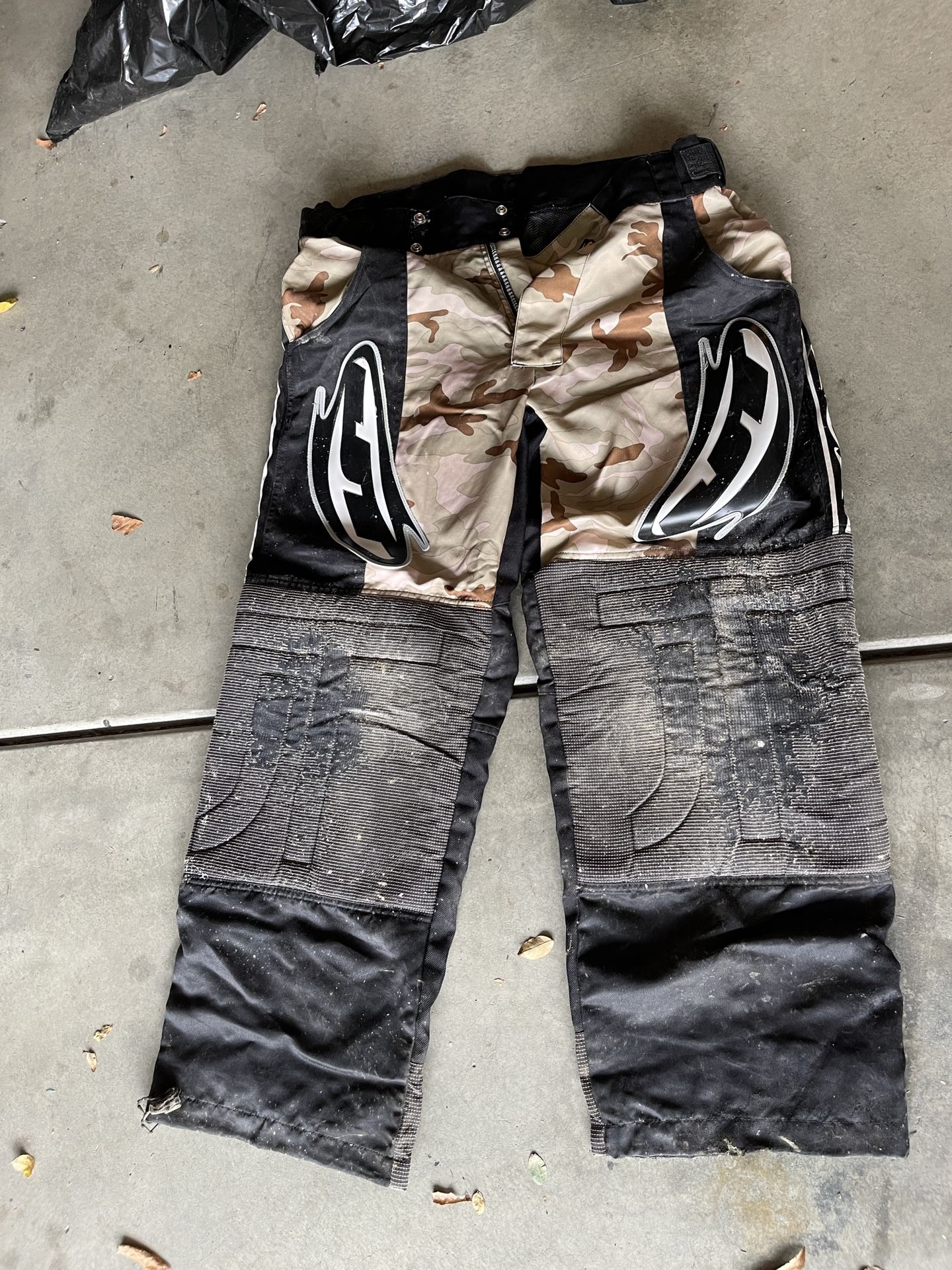 Vintage JT Paintball Pants (desert camo)