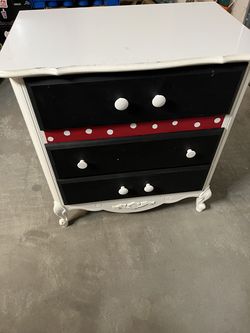 Dresser