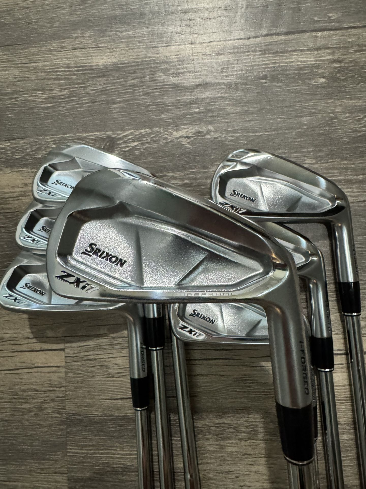 2025 Srixon zxi7 Forged Irons 4-pw/ DG Mid Stiff 