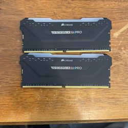32 Gb of Corsair Vengeance Pro RGB DDR4