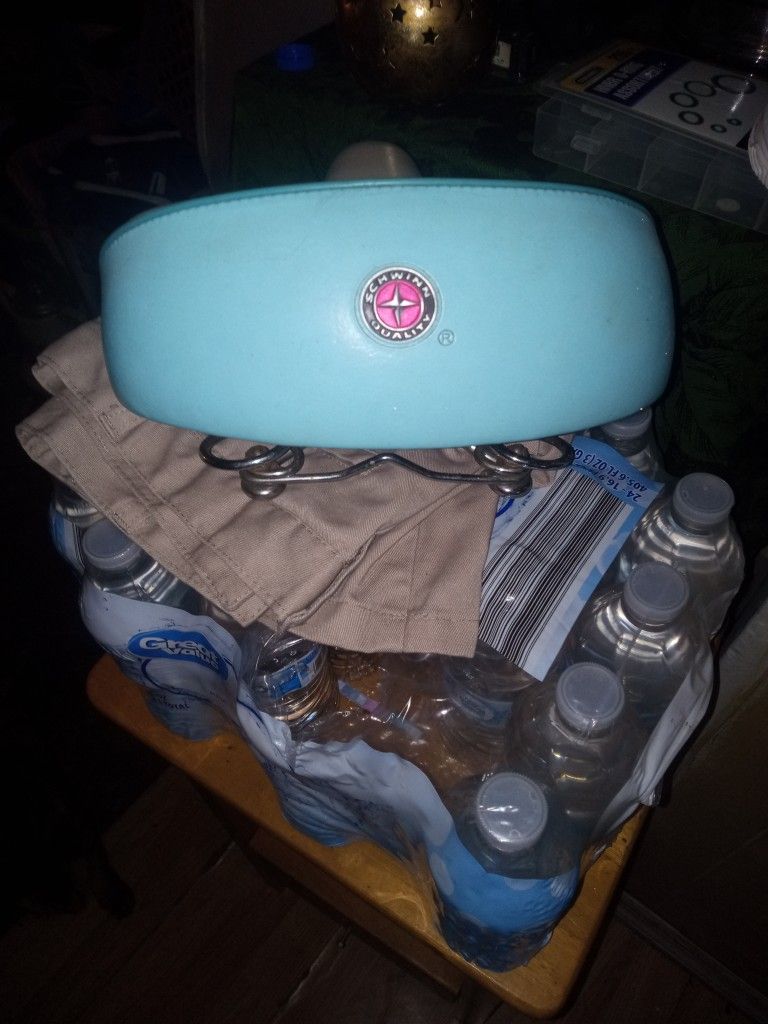 Schwinn Big Butt Women's Bicycle Seat Soft Cushion Light Blue And White Brand New