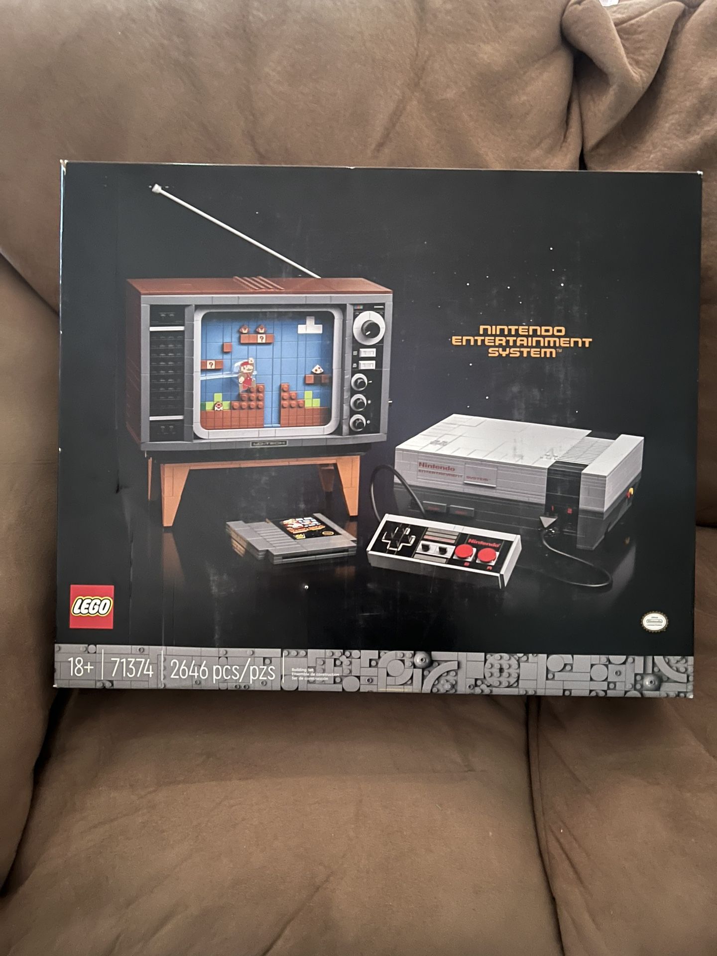Nintendo Entertainment Center Lego Set (New, Unused)