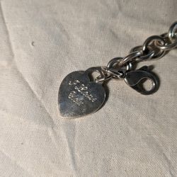 6 In Tiffany& Co Heart Charm Bracelet 