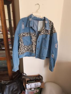 Plus Size SHORT WAISTED Long Sleeve Denim Jacket  Light Blue / Label size: 3XL