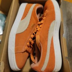 Puma Suede Vintage, Size 8 Women's, Lava