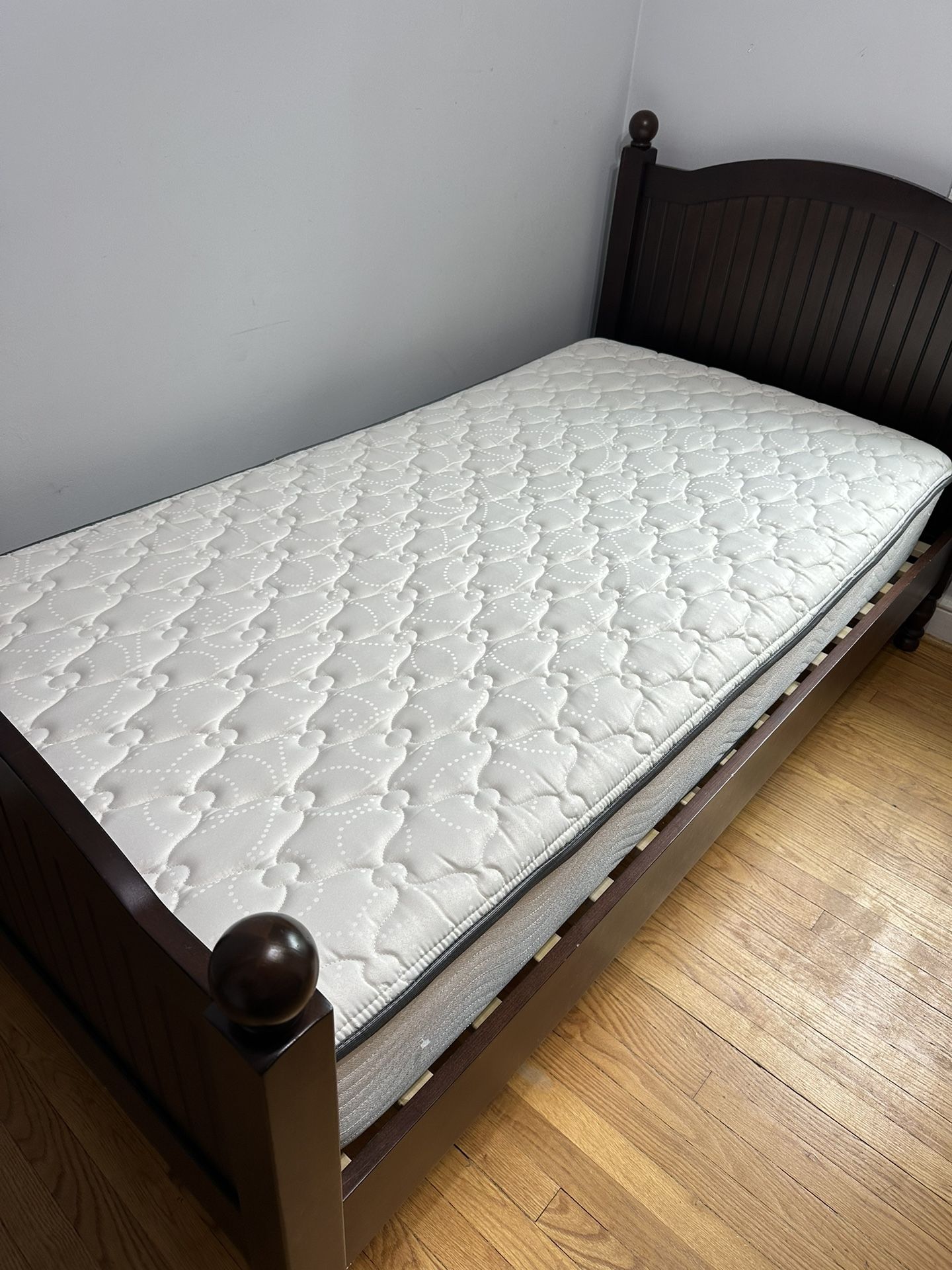 Pottery Barn Twin Mattress
