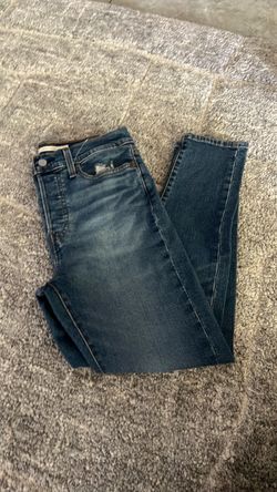 Women Levi’s Jeans