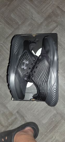 Under armour shoes for men
