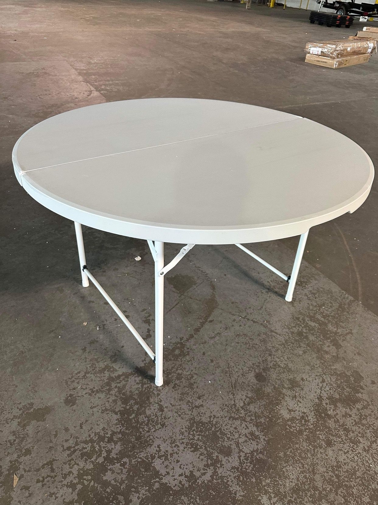 48” Round Folding Table, 4 Foot White Plastic Folding Table Portable for Patio Party Camping Conference Wedding Event, Comfortable for 4-6 Seats