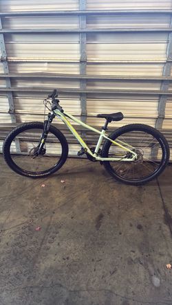 Specialized Rockhopper Mountain Bike