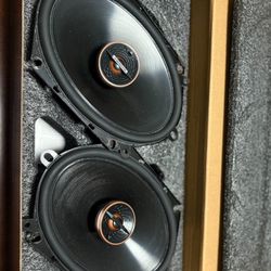 4 Car door speakers size 6x8 (Infinity & NVX)