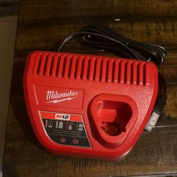Milwaukee M12 Battery Charger