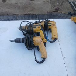 DE WALT DRILLS 10$ EACH