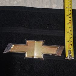 CHEVY EMBLEM