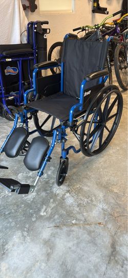Drive Medical Blue Streak Wheelchair 16 inch