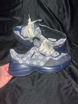Gucci shoes  size 10