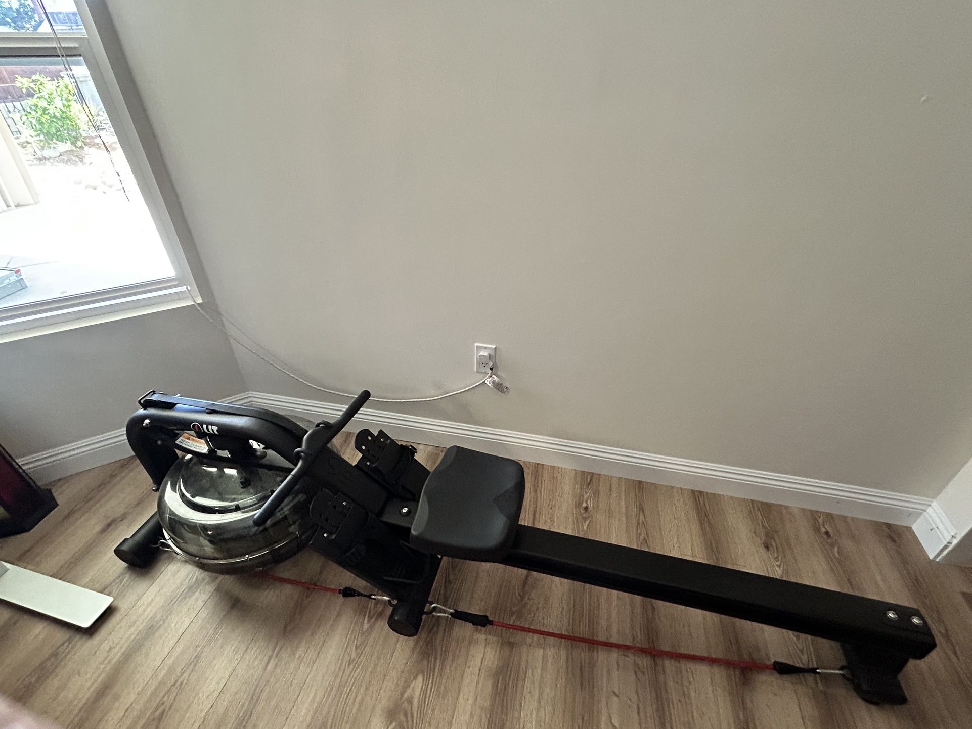 LIT Water Resistance Rowing Machine