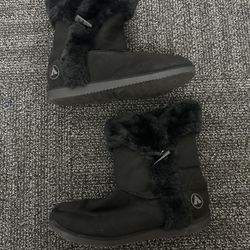 Airwalk Snow Boots Womens Size 12 Black Suede Faux Fur Trim Round Toe Casual