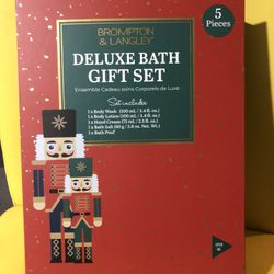 Bath Gift Set 🎄🎁     Brand New 