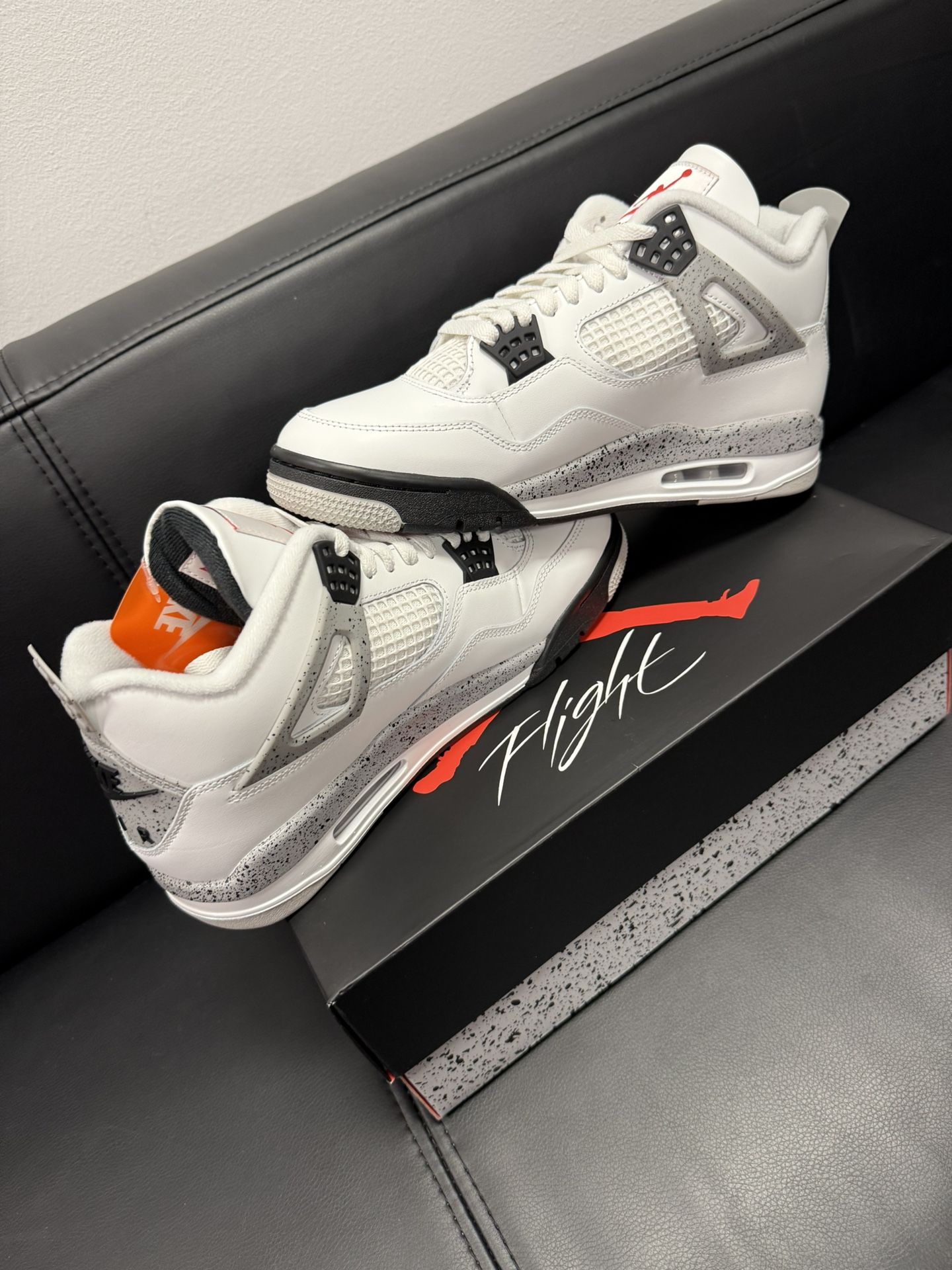 Air Jordan 4 White Cement Size 10
