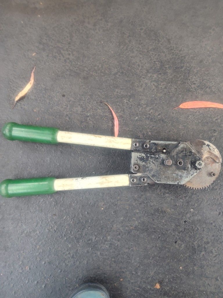 Greenlee 764 Ratchet Cable Wire Cutter