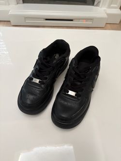 Kids Nike Air Force 1 low sneakers Size 4.5 Y