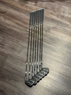 TaylorMade 2025 p790 Silver Golf club Iron set 4-PW Right hand