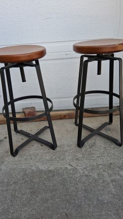 Bar type stools