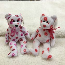Ty beanie babies Valentine’s Kissy and Smooch mint with mint tags