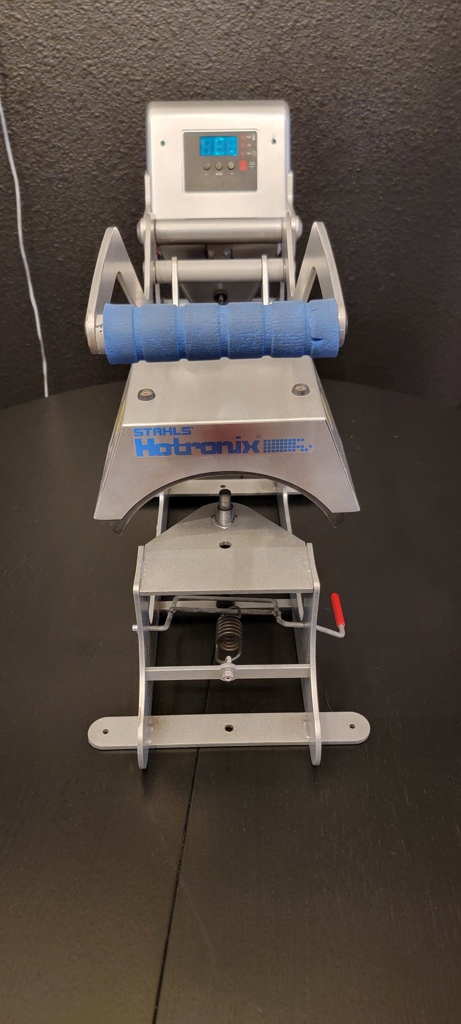 Stahls' Hotronix Auto Open Cap Heat Press