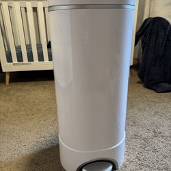 Munchkin Diaper Pail