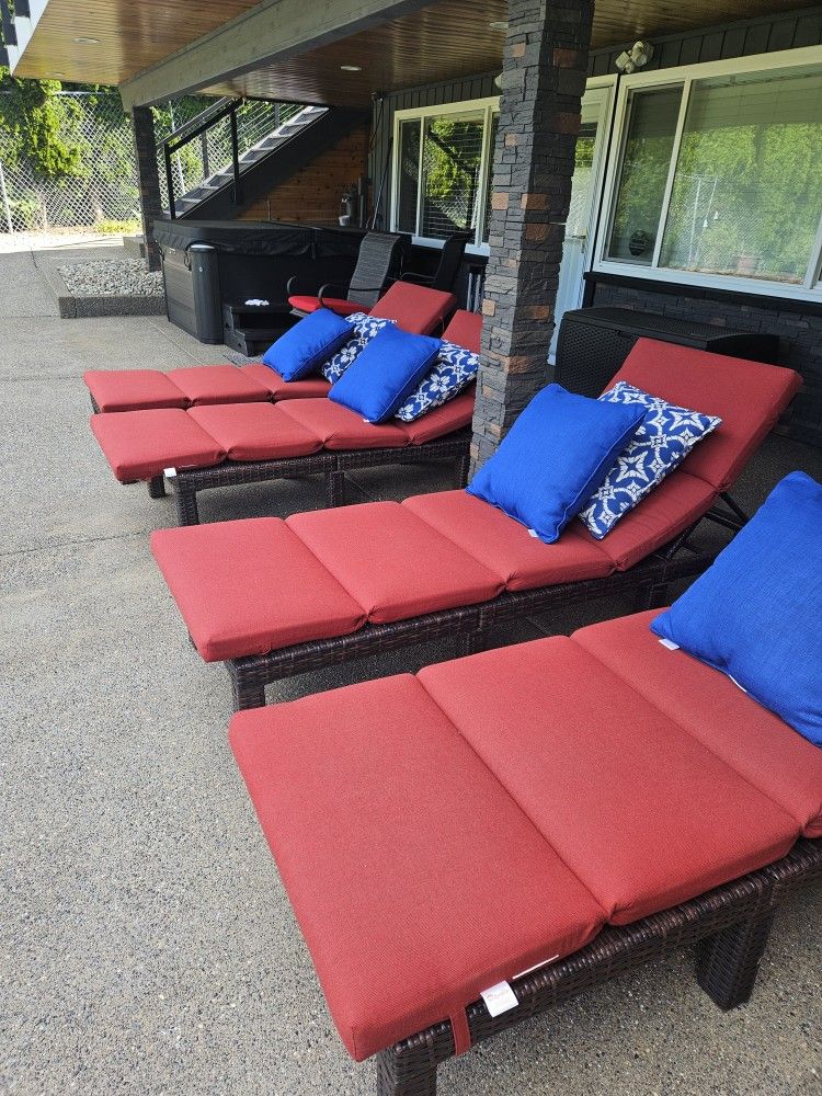 Lounge Chairs