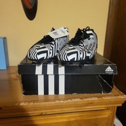 Adidas Size 13 Men's Cleats Sneakers BRAND NEW