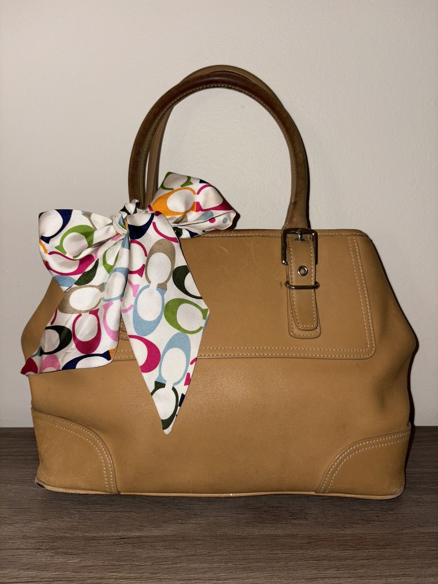 Vintage Coach Hampton 7555