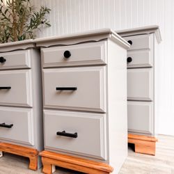 Fully Refinished Bedroom Set – Dresser + 2 Nightstands! 🌿 Bedside Tables/Side-tables/Dresser! 