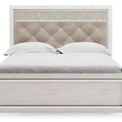 New 4 Pc Bedroom Collection