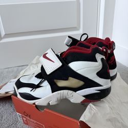 Nike air diamond turf “falcons”