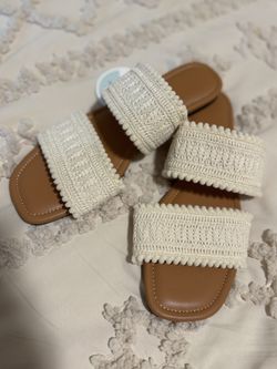Sandals! Sandalias!