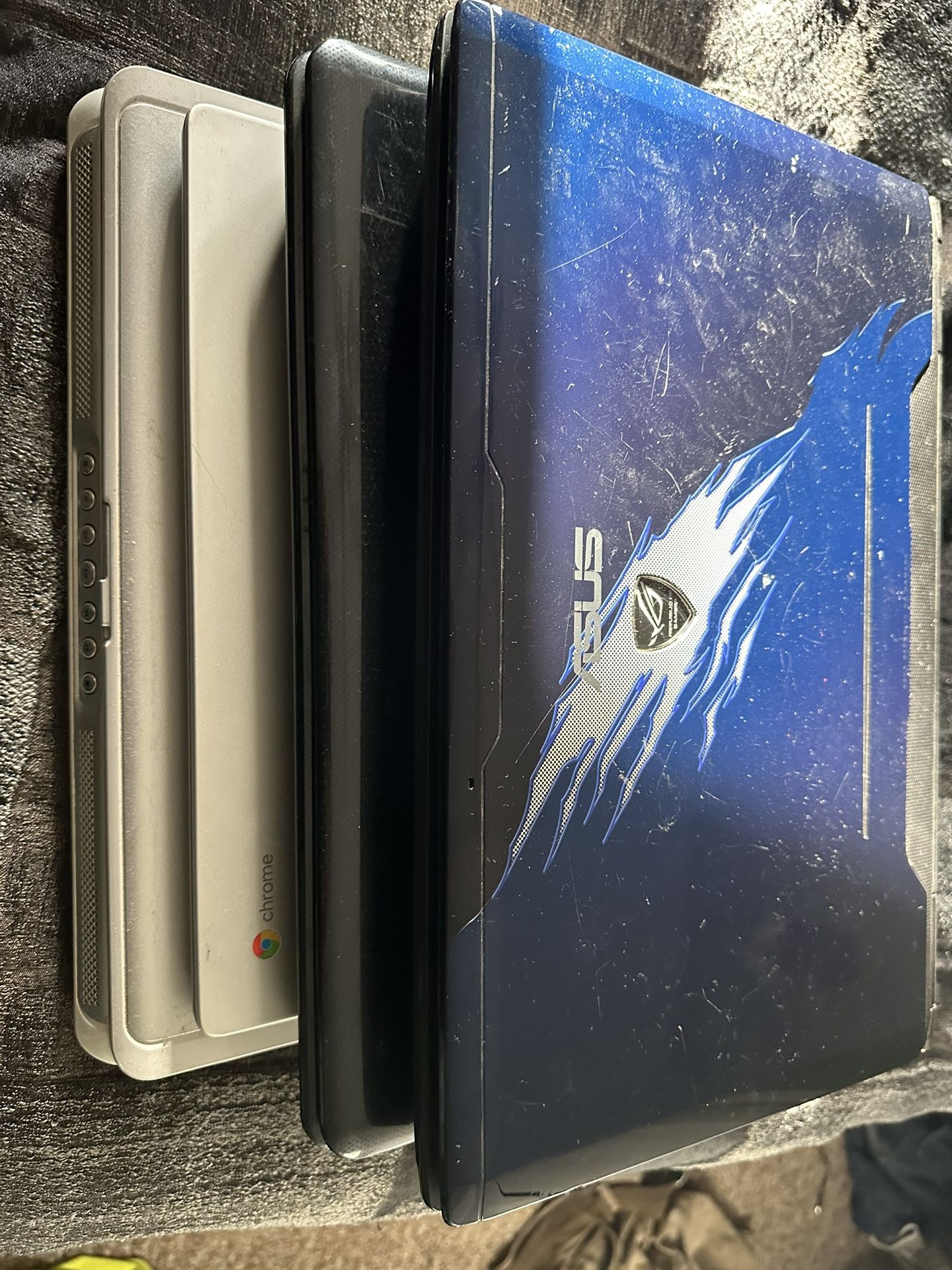 5 Old Laptop For Parts Or Repair $40 Obo